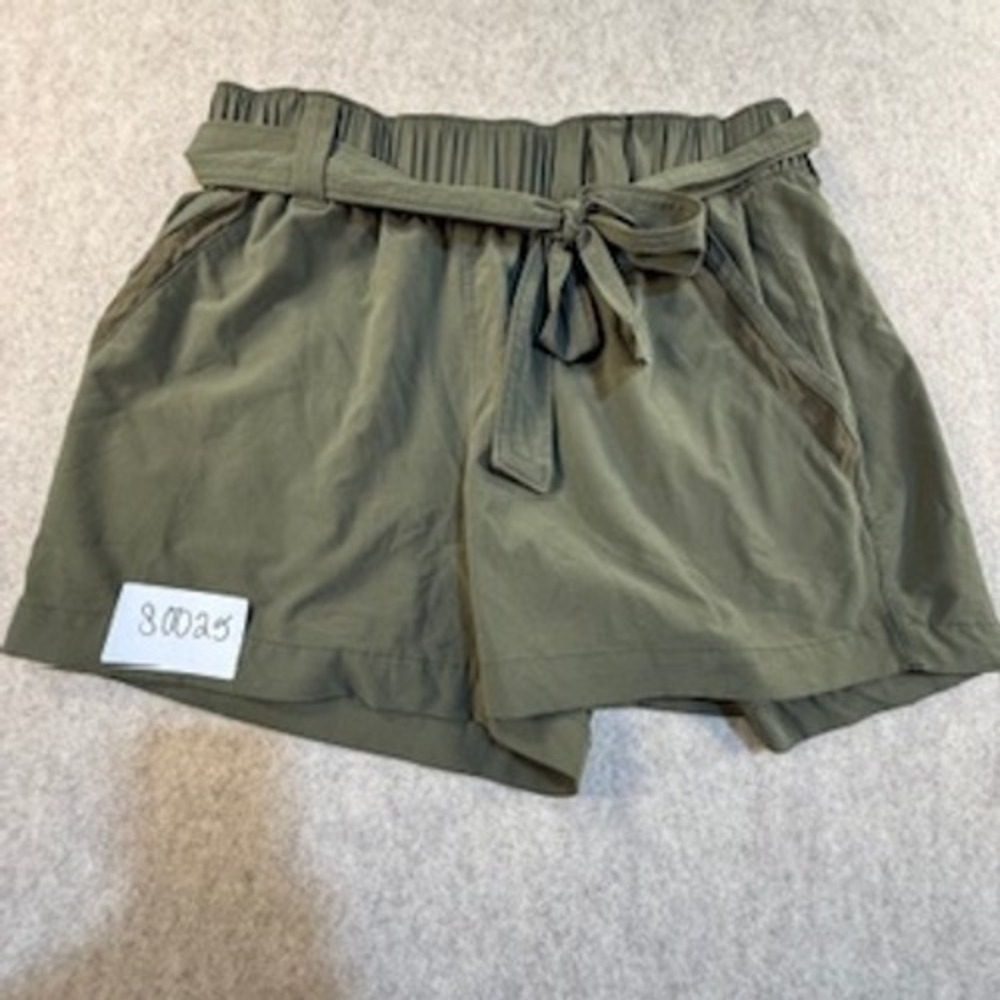 Eddie Bauer Olive Green Paperbag Waist Hiking Shorts with Tie Belt Womens Medium